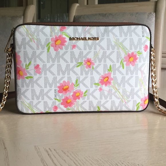 Michael Kors Handbags - 🌸Michael Kors Floral Vanilla Crossbody Bag